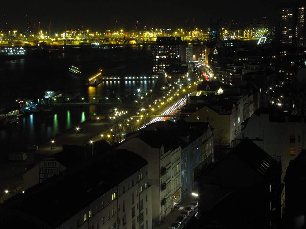 Hamburg bei Nacht
