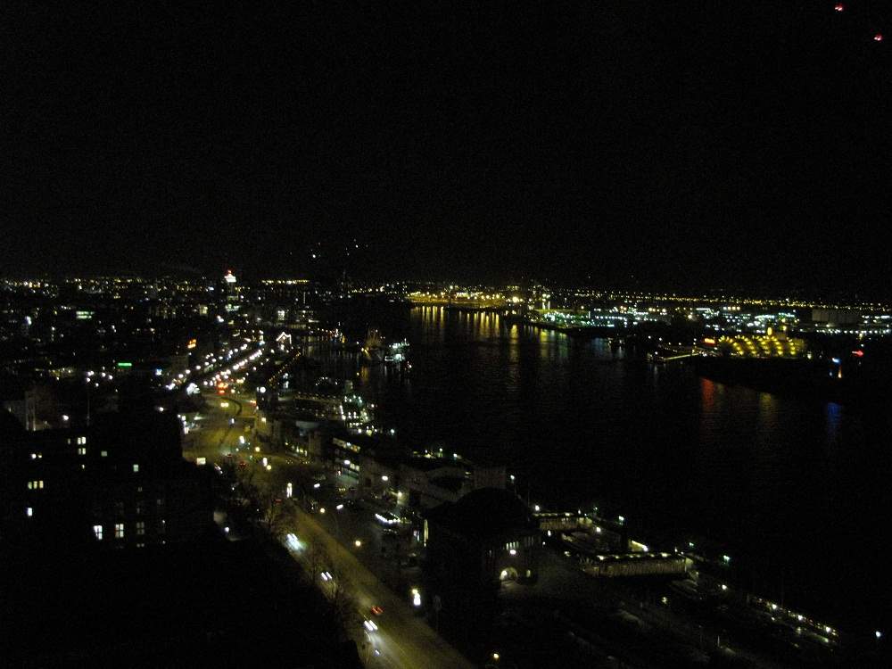 Hamburg bei Nacht
