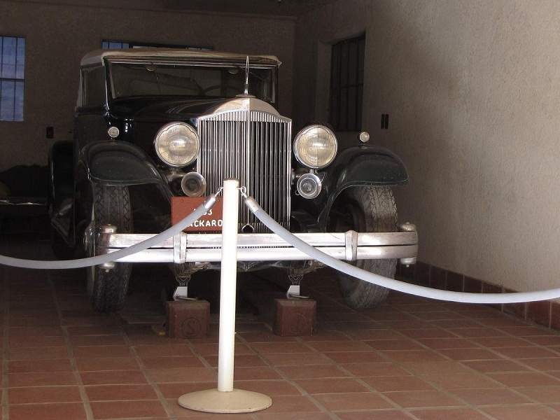 Scottys Castle - Death Valley