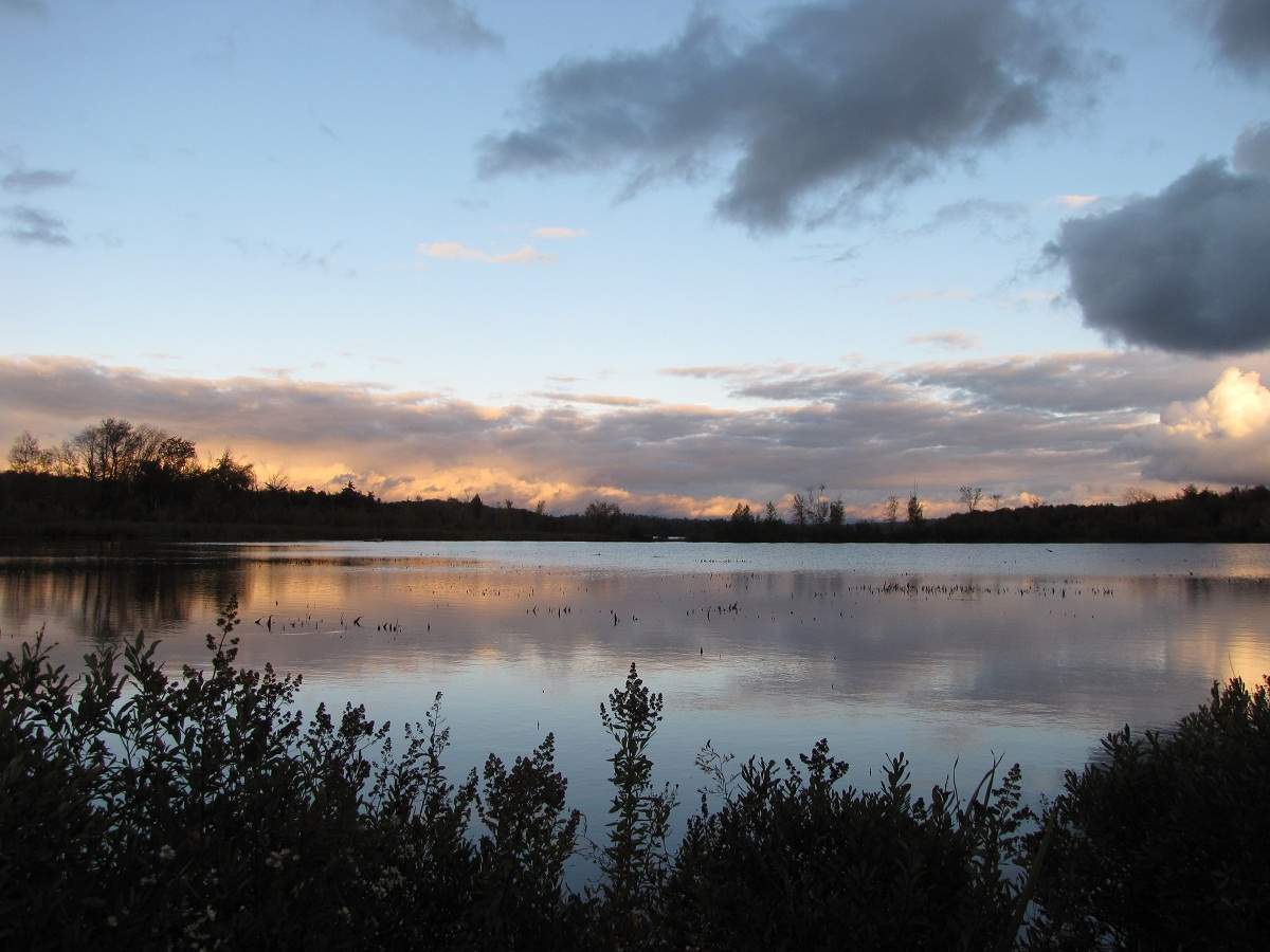 See im Sonnenuntergang