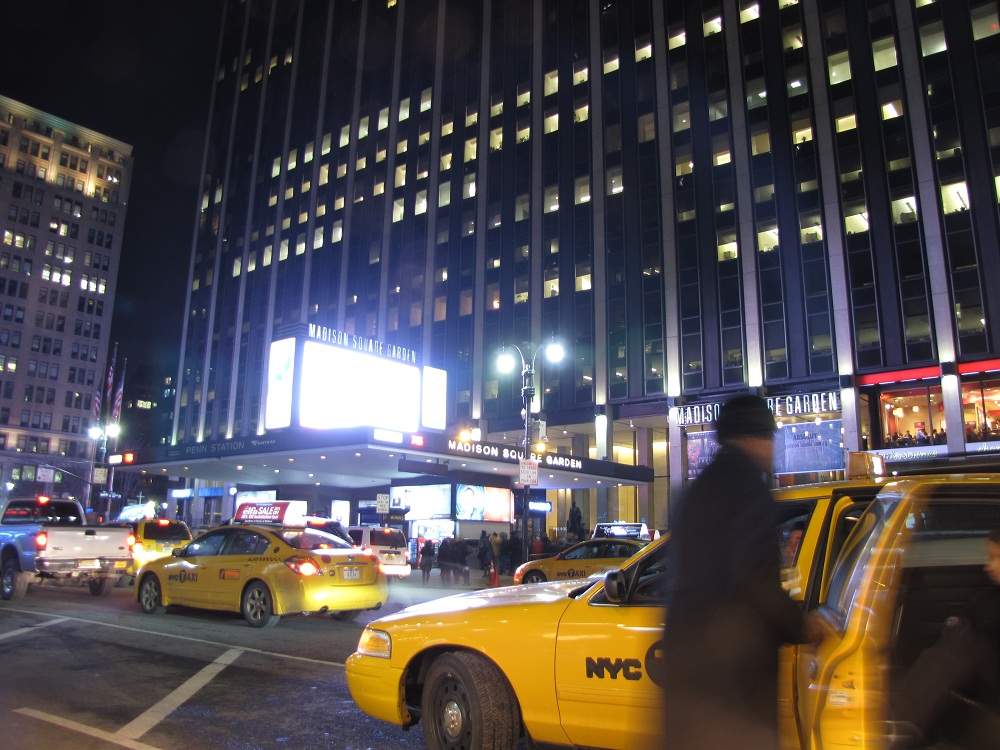 Vor dem Hotel Pennsylvania