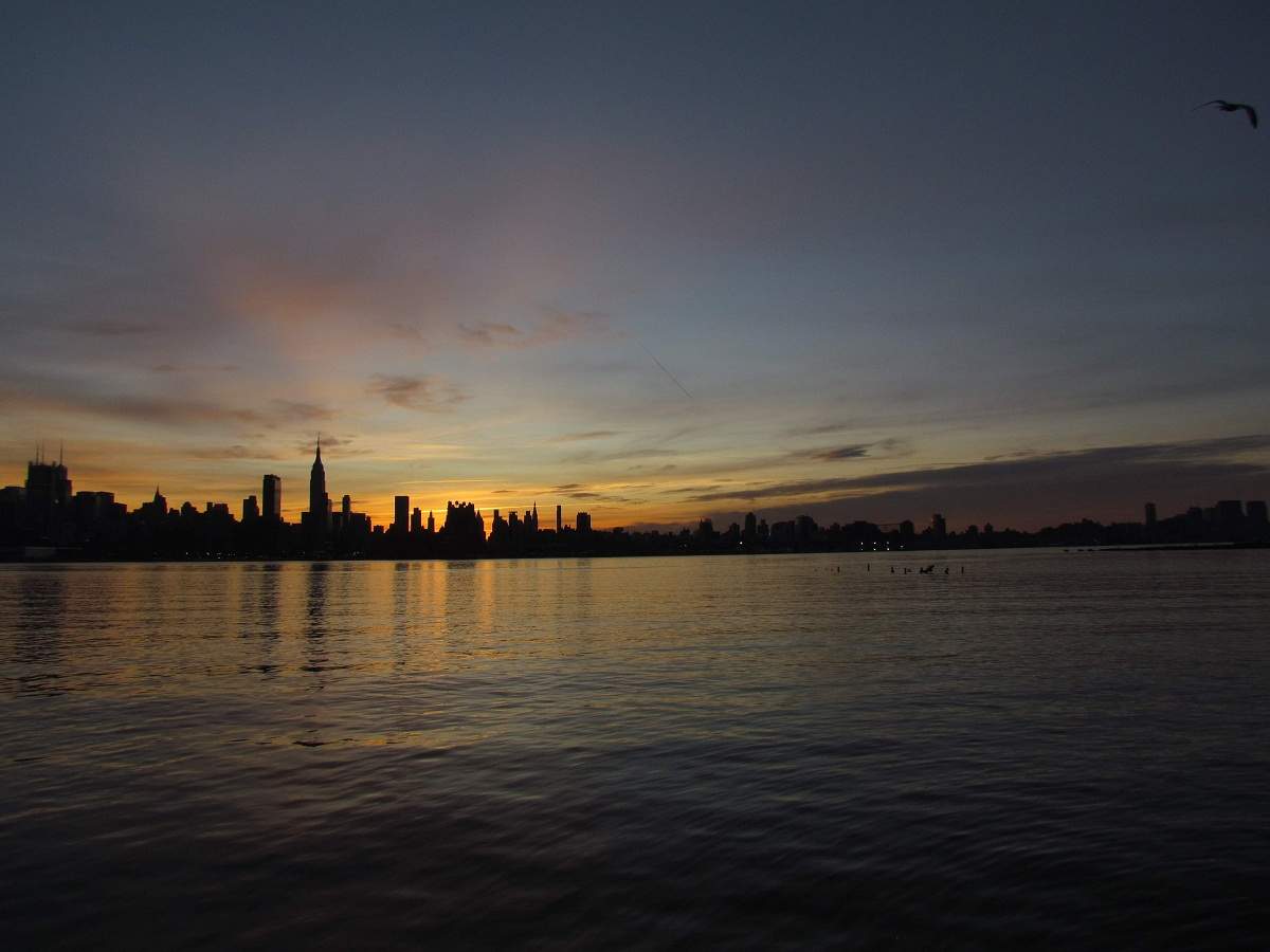 New York City - Manhattan - Sonnenaufgang Skyline